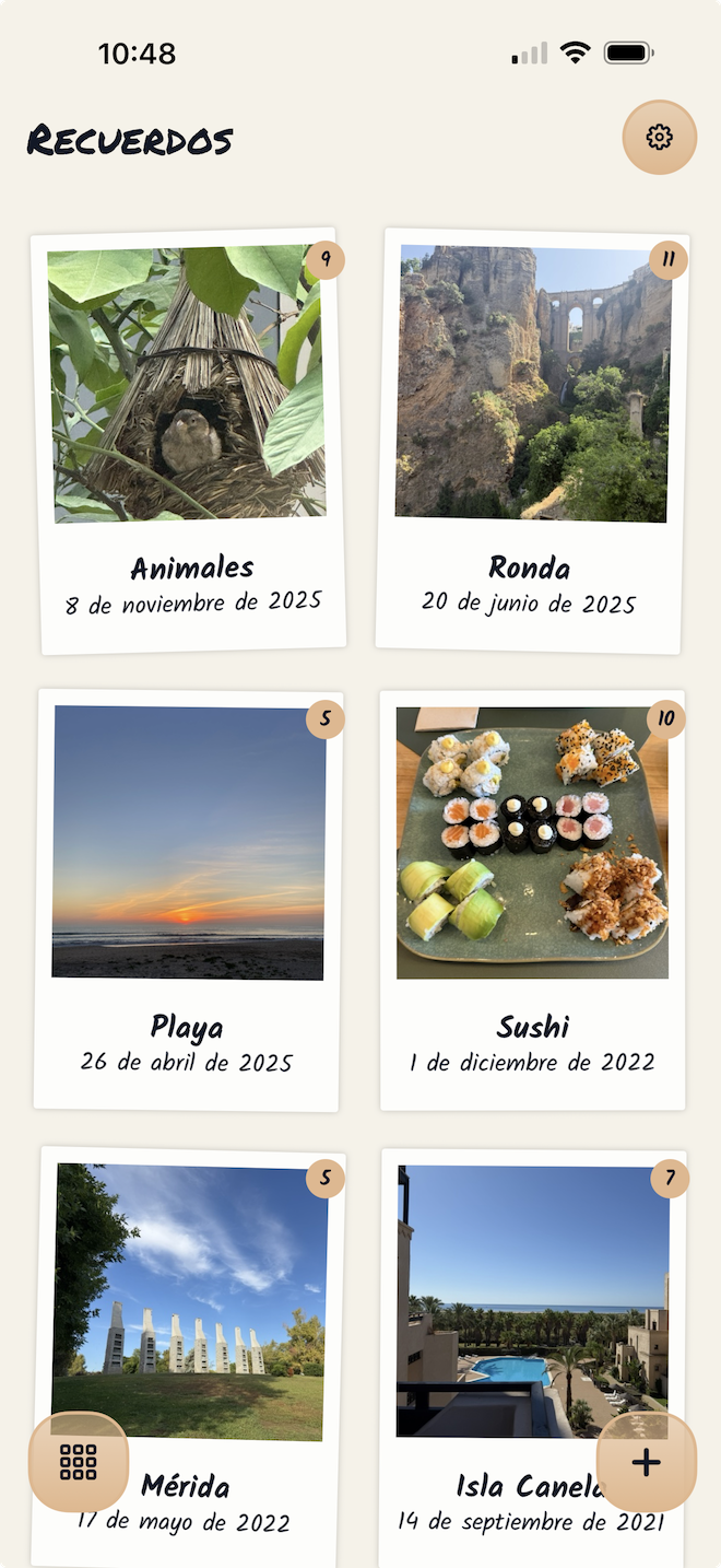 Vista de lista: recuerdos en formato tarjeta.